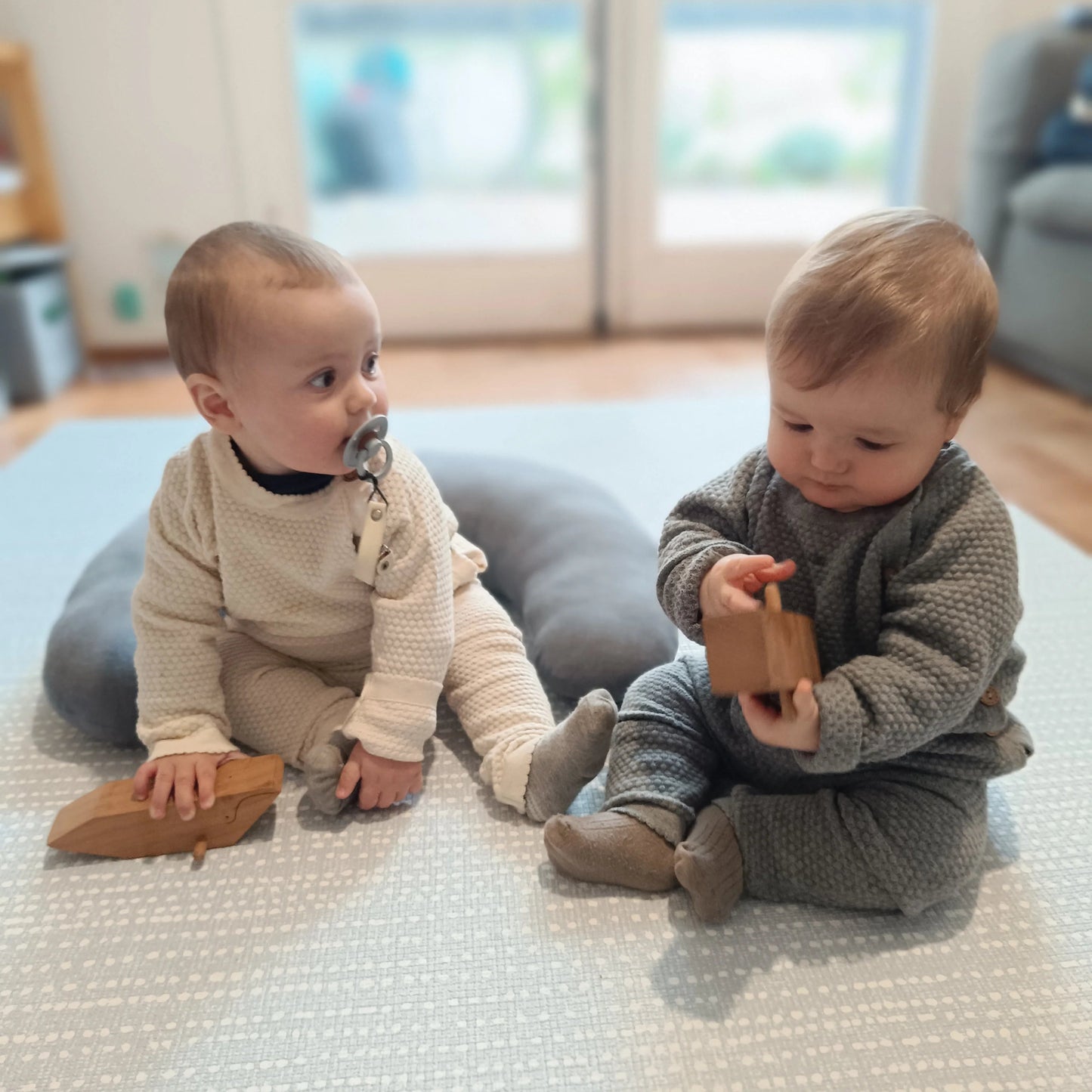 Cojín lactancia y juego Vichy Azul