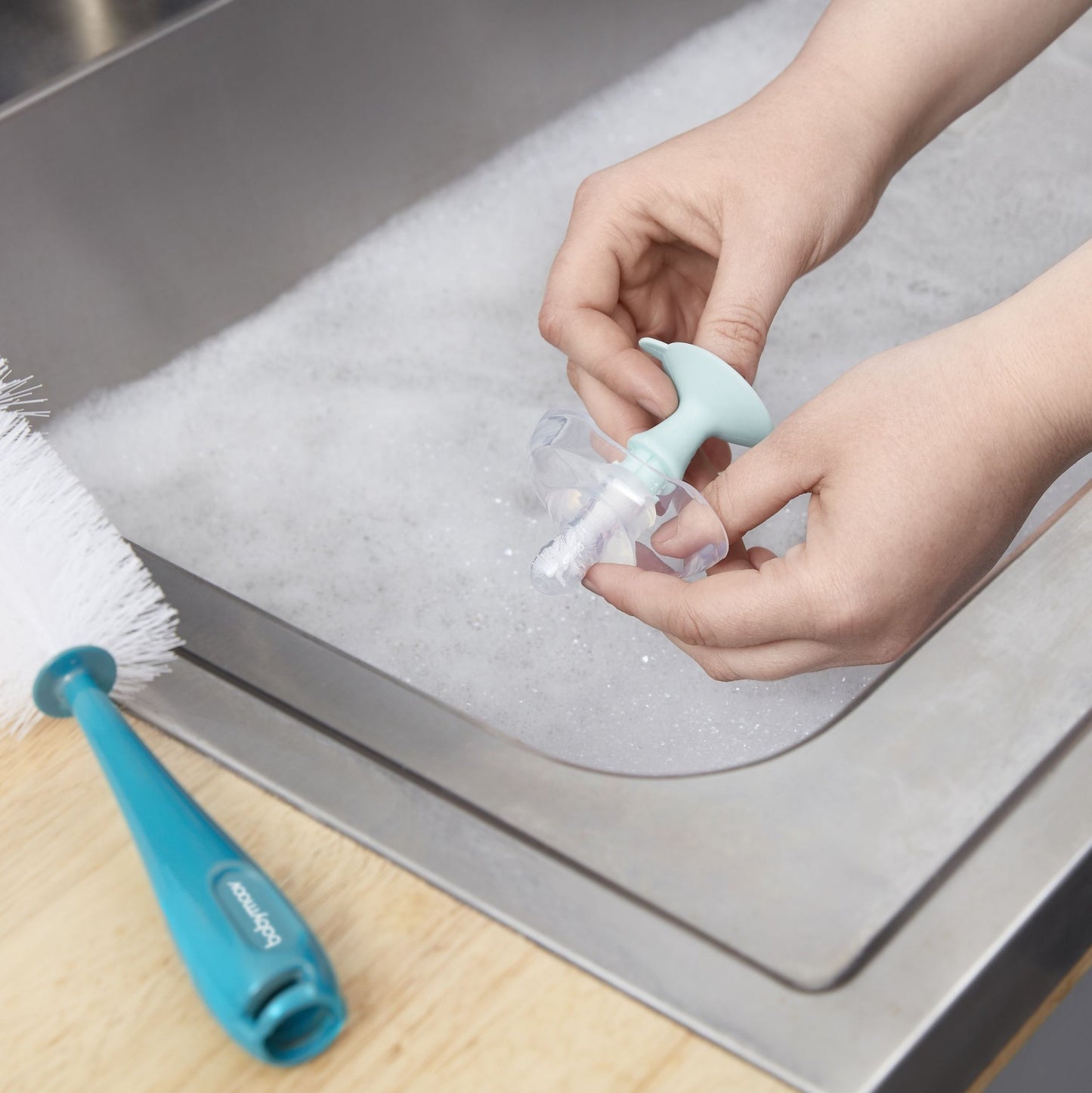 Escobilla limpia mamadera