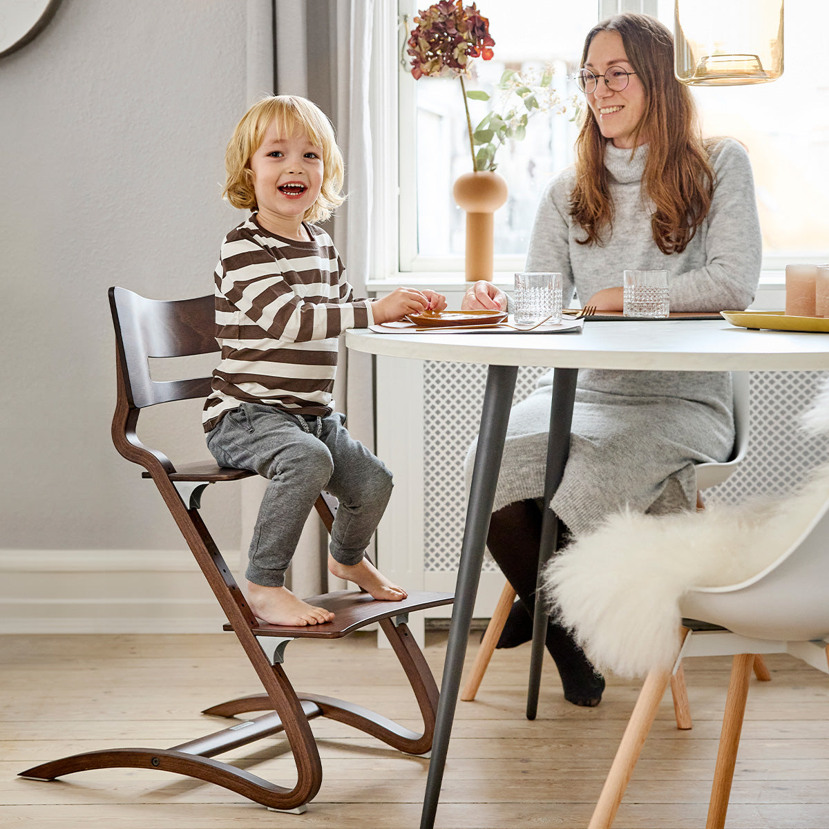 Silla de Comer Leander Café Walnut