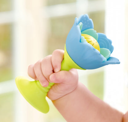 Sonajero flor silicona Celeste