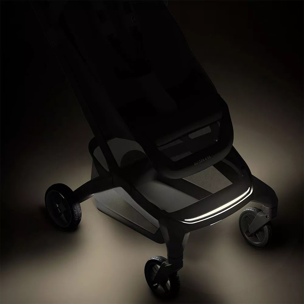 Coche Fame Cabin Black Onix