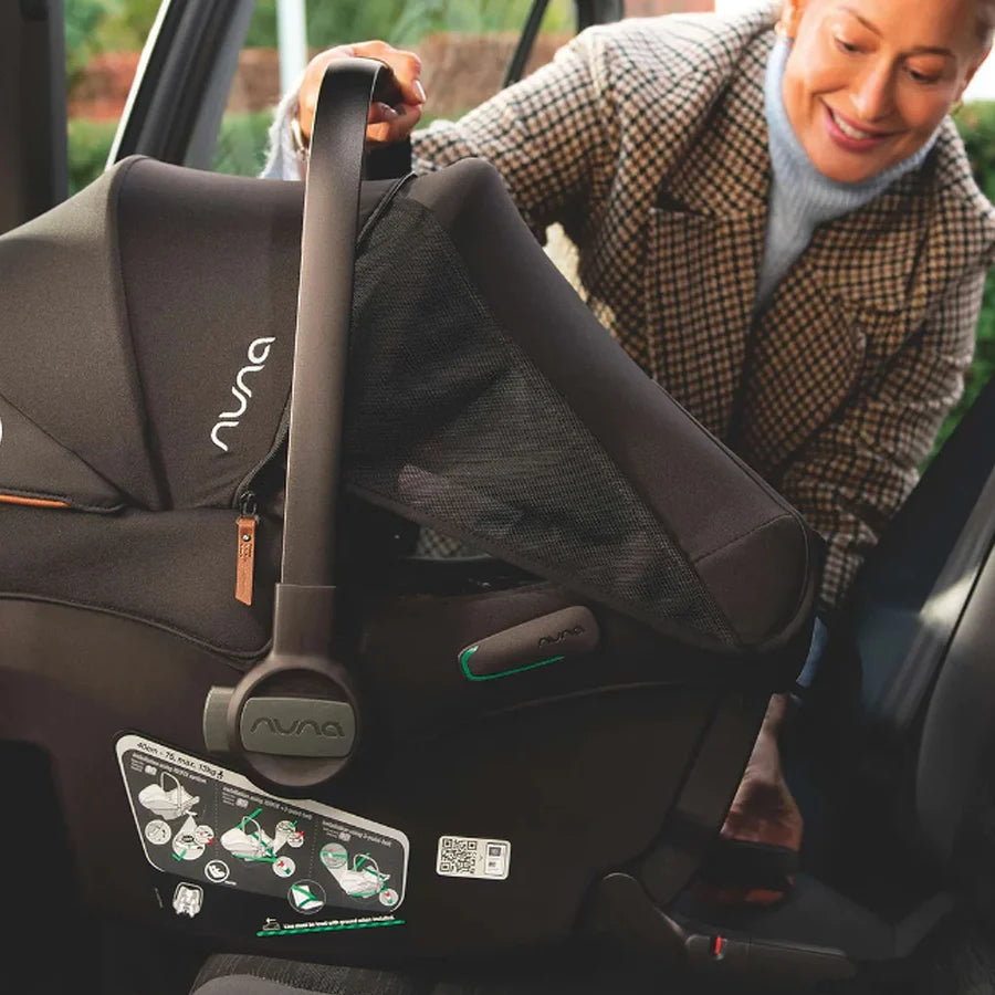 Silla de auto Huevito Nido Pipa Urbn Caviar