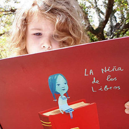 Libro Una Niña Hecha de Libros